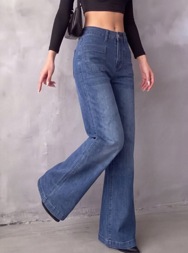 Relaxed Wide Leg Jeans